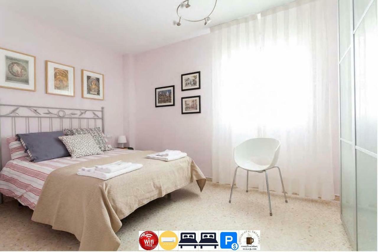 Apartamento Jardin De Santa Paula เซบีญา ภายนอก รูปภาพ